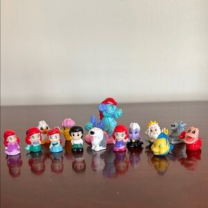 Squinkies Disney Ariel figures from the movie. BLIP Toys, 2012